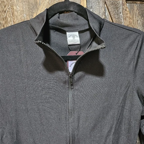 Black Zipper Front Long Sleeve Bodysuit - Picture 6 of 7